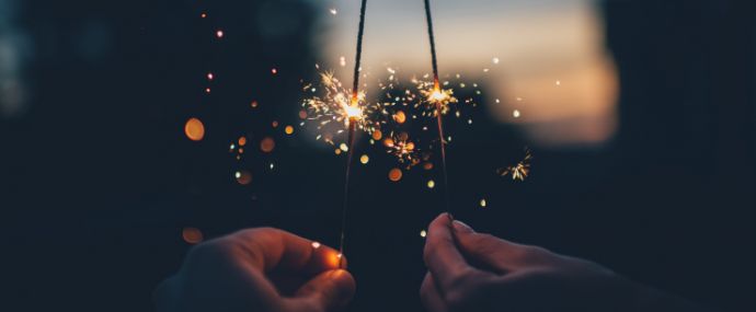 До Нового года осталось три, два...