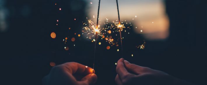 До Нового года осталось три, два...