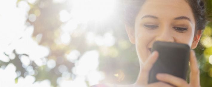 Google AdWords тестирует контекст с возможностью смс-подписки