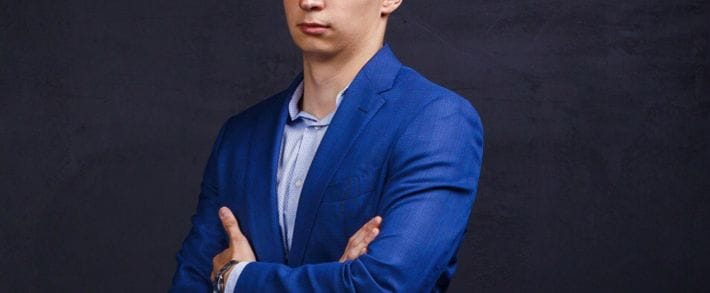 Таргет ВК захватили синие пиджаки