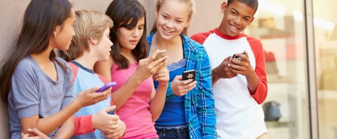 Google представил умный мессенджер Allo и еще кучу всего