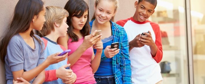 Google представил умный мессенджер Allo и еще кучу всего