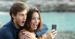 Facebook запустил гиф-объявления