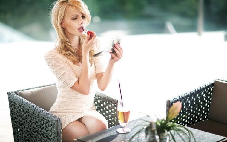 Яндекс рассказал, какие покупки делают в сети перед 8 марта